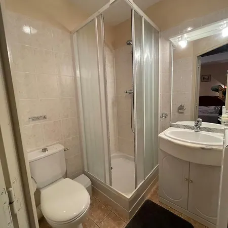 Sensation, Maison 3 Pour 9 Personnes